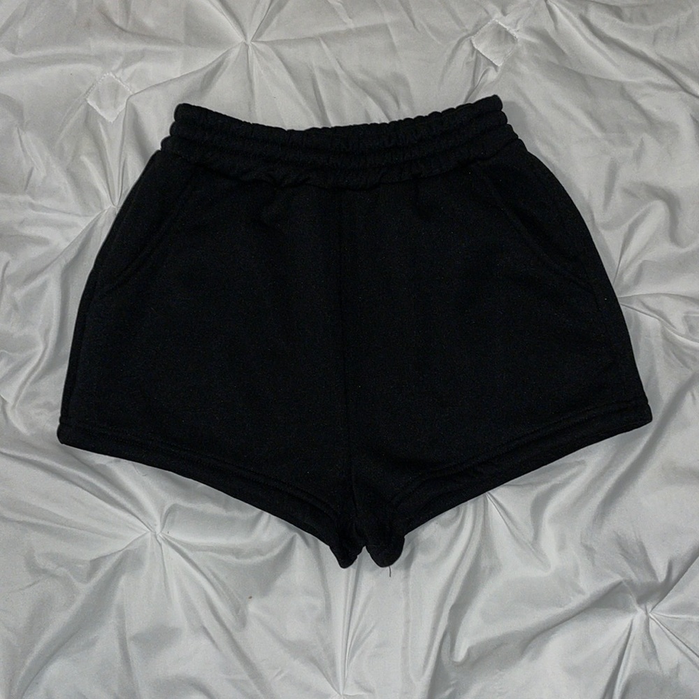 SHEIN solid elastic waist shorts